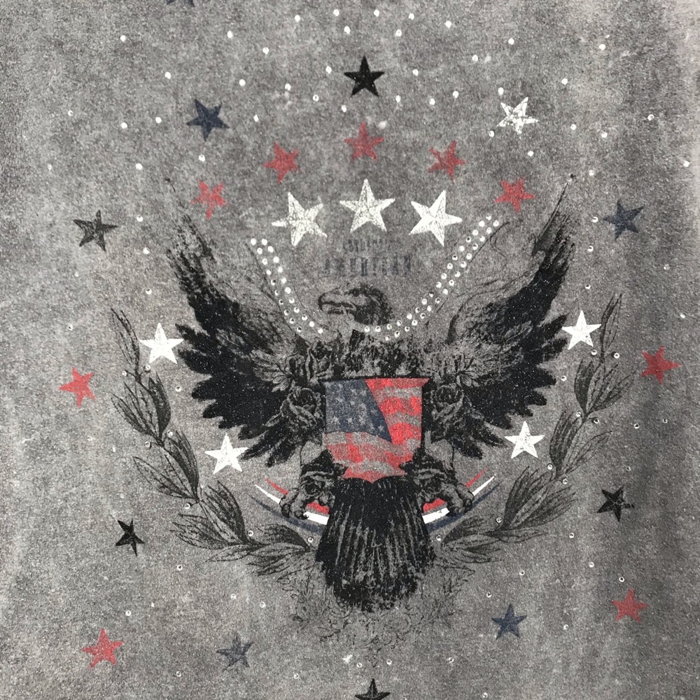 Rock & Republic V-Neck Tee - Picture 3 of 4